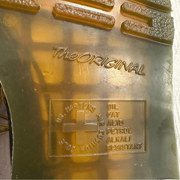 Doc Martens women’s 1460 size 9 boots, black leather, minimal wear - Picture 11 of 16